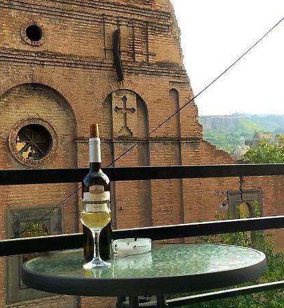 Winetorium Hotel Tbilisi Buitenkant foto