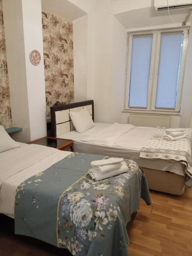 Winetorium Hotel Tbilisi Buitenkant foto