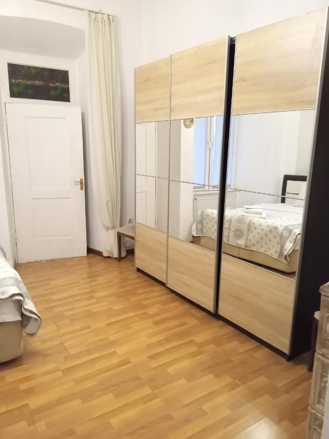 Winetorium Hotel Tbilisi Buitenkant foto