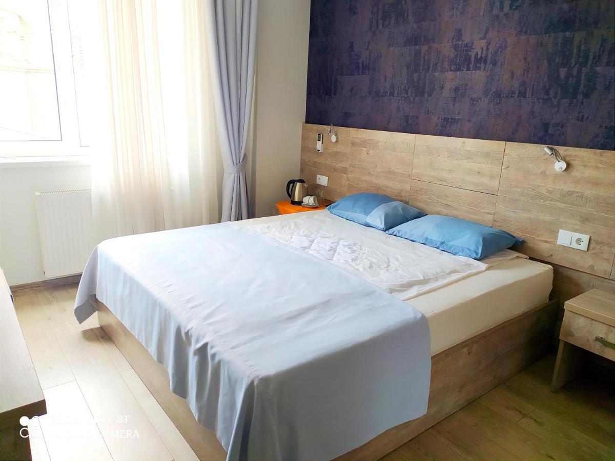 Winetorium Hotel Tbilisi Buitenkant foto