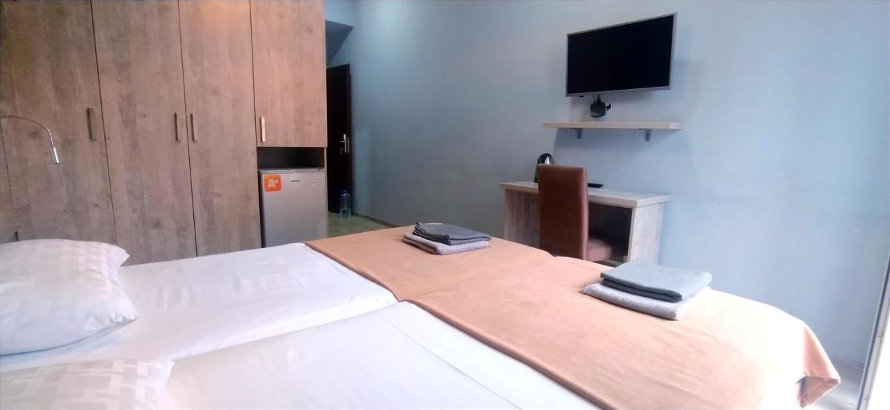 Winetorium Hotel Tbilisi Buitenkant foto