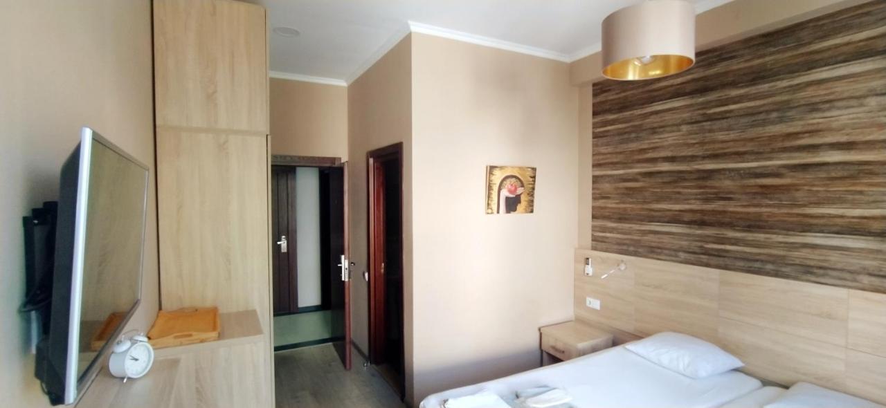 Winetorium Hotel Tbilisi Buitenkant foto